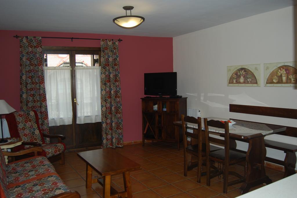 Apartamentos Casa Isabale Biescas  Camera foto