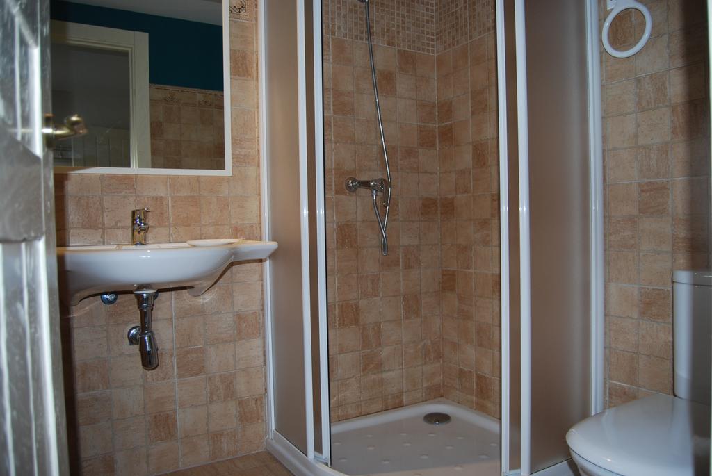 Apartamentos Casa Isabale Biescas  Camera foto